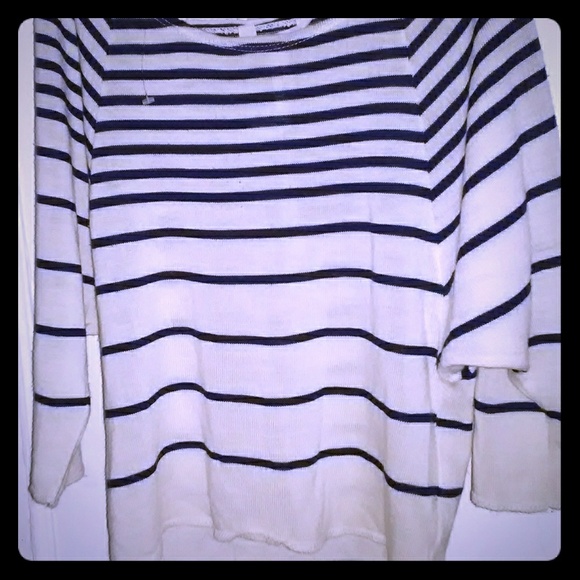 Kirra blouse.CLEARANCE... - Picture 2 of 4